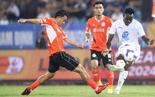 V-League: HLV Việt 'đỏ' thay người cực hay, CLB Nam Định bay cao ở Thiên Trường