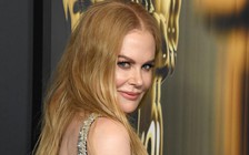 Sự thật đằng sau bức ảnh Nicole Kidman ăn mừng ly hôn Tom Cruise