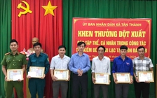 Khen thưởng đột xuất lực lượng tìm kiếm cháu bé lạc trong rẫy cà phê Đắk Nông