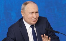 Ông Putin dọa mở rộng ‘vùng phi quân sự’, tố tên lửa Patriot bắn máy bay chở tù binh Ukraine