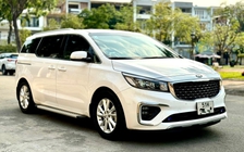 Chọn Kia Sedona cũ hay Toyota Innova mới cho gia đình?