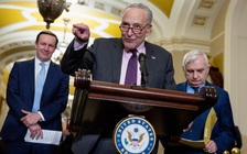 Thượng viện Mỹ ra dự luật có viện trợ cho Ukraine, Chủ tịch Hạ viện cảnh báo