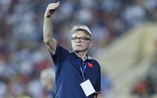 Vì giấc mơ World Cup, bóng đá Việt Nam và HLV Troussier hãy cùng nhau thay đổi