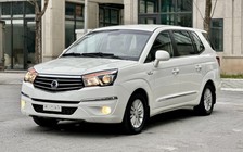 Xe hiếm Ssangyong Tourismo cạnh tranh Kia Sedona tại Việt Nam