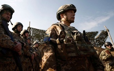 Tổng tư lệnh Ukraine thừa nhận khó khăn trước quân Nga ở miền đông