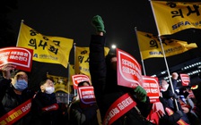 Hàn Quốc 'xuống nước' với bác sĩ đình công?