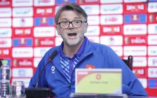 HLV Troussier: 'Đội tuyển Việt Nam nhận thức được trách nhiệm, không được phép bỏ cuộc’