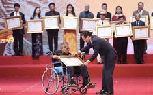 Chủ tịch nước Võ Văn Thưởng trao danh hiệu nghệ sĩ nhân dân, nghệ sĩ ưu tú