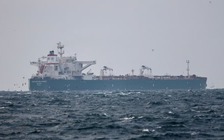 Iran tịch thu toàn bộ hàng trên tàu dầu Mỹ