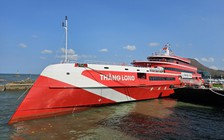 'Siêu tàu' hơn 1.000 chỗ ngồi lần đầu chở khách từ Vũng Tàu đi Côn Đảo