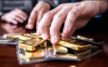 'Thị trường vàng hiện rất rủi ro, nhà đầu tư nên cân nhắc'