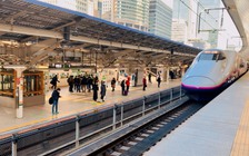 Chuyện khó tin: tàu cao tốc Shinkansen Nhật trễ chuyến 17 phút vì rắn