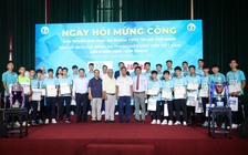 Nóng rực lễ mừng công nhà vô địch UPES: Nuôi khát vọng từ chiến thắng