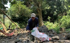 Chuyện tử tế: Người đàn ông nhặt rác ở thác Vực Hòm