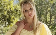 Britney Spears bị gãy chân sau cãi vã với bạn trai