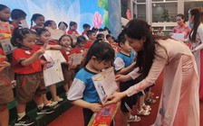 Hơn 400 học sinh tiêu biểu nhận thư khen từ trưởng phòng GD-ĐT