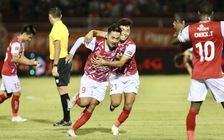 V-League: CLB TP.HCM thăng hoa trên sân Thống Nhất, HAGL tiếp tục lâm nguy vì thua đậm