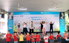 Vanlangbooks tặng tủ sách cho Làng trẻ em SOS Gò Vấp