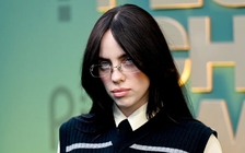 Siêu sao Billie Eilish trải lòng về nỗi cô đơn của sự nổi tiếng