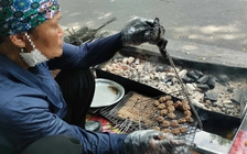 Quán bún chả Hà Nội bị tố 'rửa thịt nướng bằng nước than': Chủ quán nói gì?