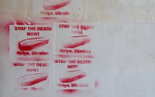 Pháp truy tố người vẽ quan tài lên tường tuyên truyền về Ukraine