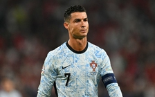 Ronaldo nổi giận khi bị thay khỏi sân, thất bại khó tin của Bồ Đào Nha