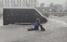 Vì sao Hải Phòng, Quảng Ninh ngập nặng?