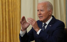 Tổng thống Biden nhận sai khi nói 'đặt ông Trump vào hồng tâm'