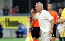 Tưởng ‘biến mất’ hoàn toàn khỏi Champions League, HLV Mourinho trở lại sừng sững