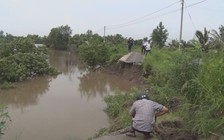  Bạc Liêu: Sạt lở nghiêm trọng, tuyến đường bị chia cắt hoàn toàn