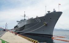 Tàu hải quân và tuần duyên Mỹ thăm xã giao tại Khánh Hòa