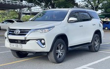 Toyota Fortuner máy dầu, số tự động giá gần 900 triệu sau 5 năm sử dụng