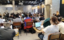 'Người lương càng thấp đi cà phê càng nhiều': Người trong cuộc nói gì?
