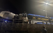 Xe bồn va vào xe đầu kéo rồi đối đầu xe khách, một tài xế tử vong