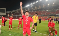 Nhà vô địch AFF Cup Hai Long làm ấm lòng người hâm mộ quê nhà