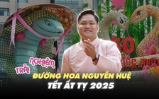 Trải nghiệm đường hoa Nguyễn Huệ Tết Ất Tỵ 2025, chiêm ngưỡng ‘nàng hậu’ rắn Nam bộ đeo khăn rằn