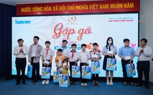 Những cánh cửa mùa xuân