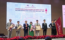 Trường ĐH Yersin Đà Lạt nhận Huân chương Lao động hạng ba