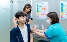 Bác sĩ 24/7: Tiêm vắc xin sốt xuất huyết bao nhiêu mũi mới hiệu quả?