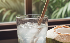 Huyết áp cao có nên uống nước dừa?