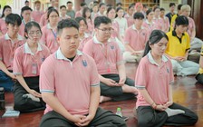 Sinh viên TP.HCM vào chùa học thiền, tìm hiểu đạo Phật