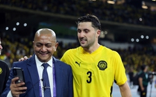 HLV Steve Darby chỉ thẳng căn nguyên bóng đá Malaysia xuống cấp, đáng ngạc nhiên là vì…