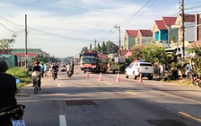 Xe giường nằm va chạm xe máy, 2 người chết, 3 phương tiện hư hỏng