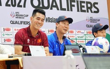 HLV Kim tiết lộ 1 cầu thủ vắng mặt trận tái đấu Nepal, kể chuyện Tiến Linh... đòi vé