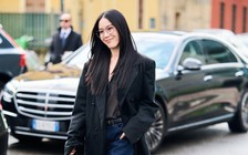 Quần jeans và áo blazer, đẹp xuất sắc để đi chơi và đi làm