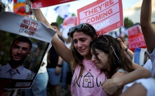 Người Israel, Palestine vỡ òa chào đón con tin, tù nhân trở về