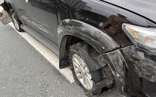 'Ma men' lái ô tô nổ 2 lốp đi ngược chiều ở Hà Nội