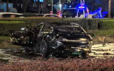 Ô tô điện Xiaomi bốc cháy không thể mở cửa, tài xế kẹt trong xe tử vong