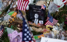 Mỹ thu hồi visa của 6 người vì bình luận trên mạng về vụ Charlie Kirk