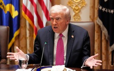 Ông Trump đổ lỗi cho Trung Quốc, thừa nhận đánh thuế 100% là 'không bền vững'